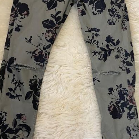 NEW H&M Skinny Regular High Rise Ripped Jeans Skull & Floral Print Khaki Green - Picture 4 of 7